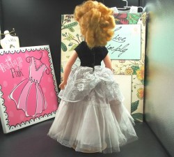 dc fashion doll 1 blonde bk
